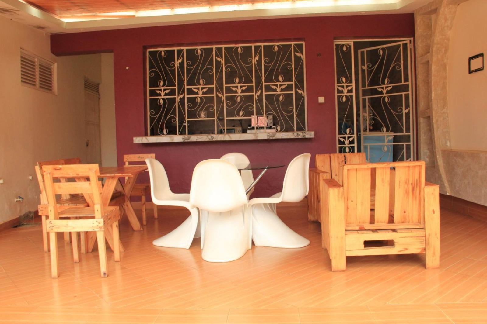 Airport Shoebill Hotel Entebbe Exteriör bild