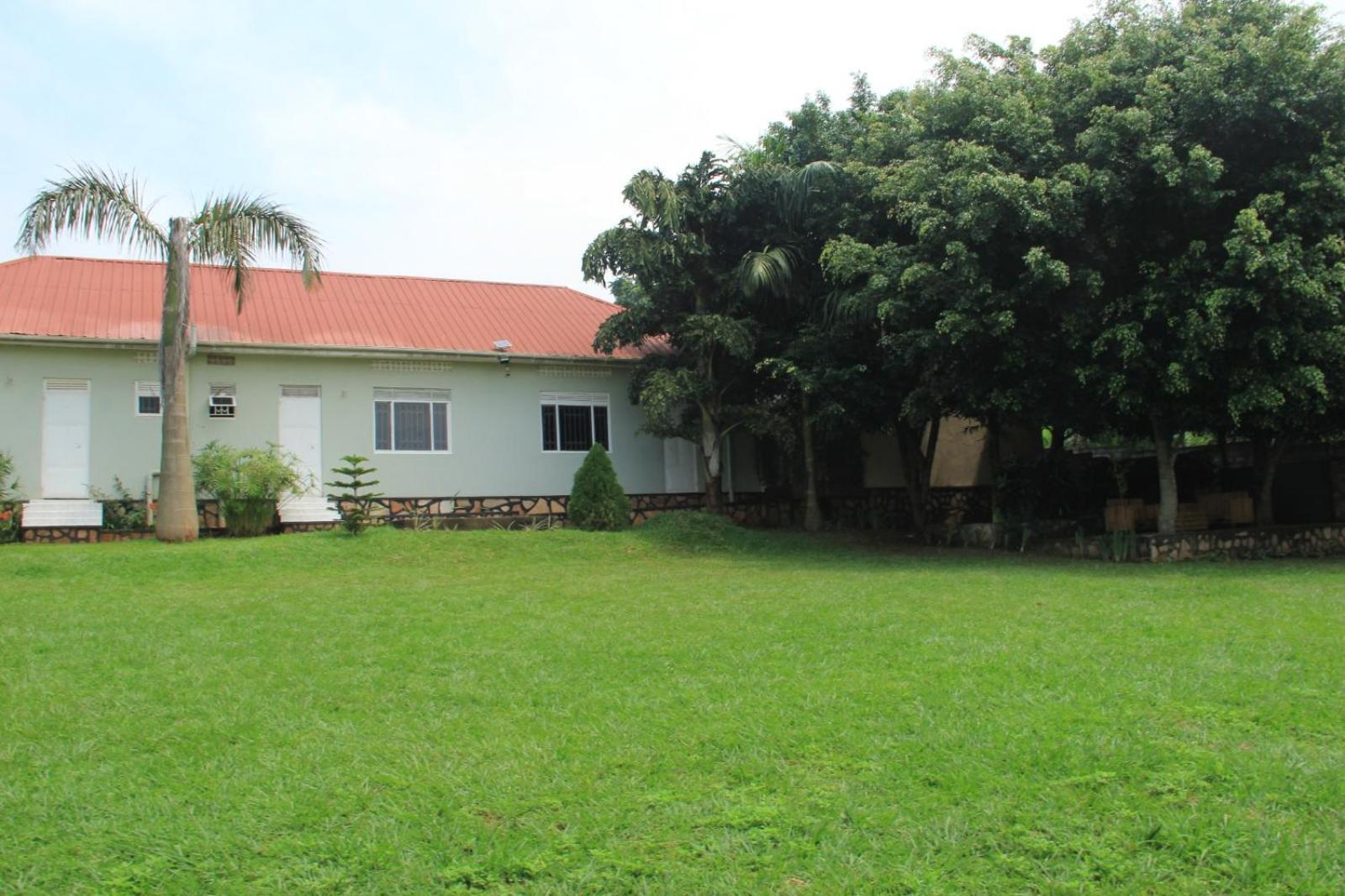 Airport Shoebill Hotel Entebbe Exteriör bild