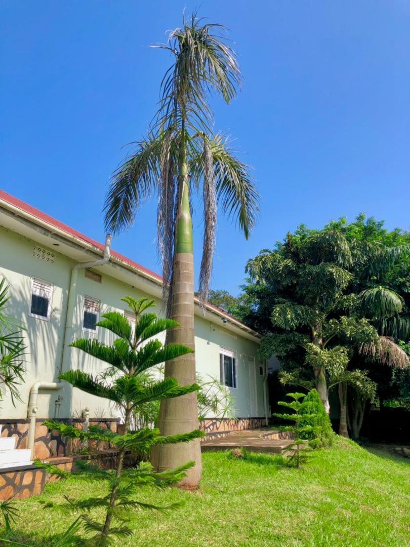 Airport Shoebill Hotel Entebbe Exteriör bild